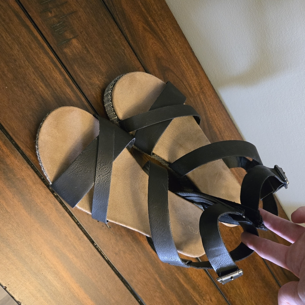 Maurices Black Strappy Platform Sandals - Picture 16 of 16